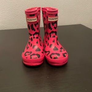 Hunter boots, size 6 in hot pink
